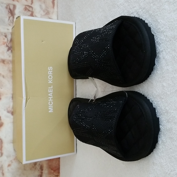 New Michael Kors Janis Slide Sandals - Picture 3 of 11